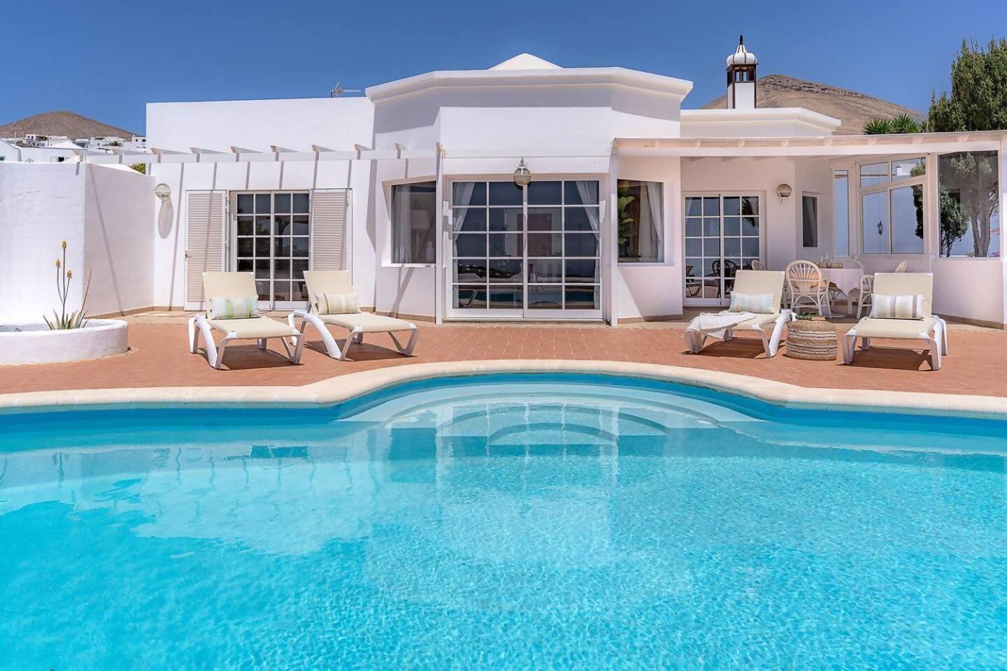 Amazing 3 Bedroom Ocean View With Pool Tias Exterior photo