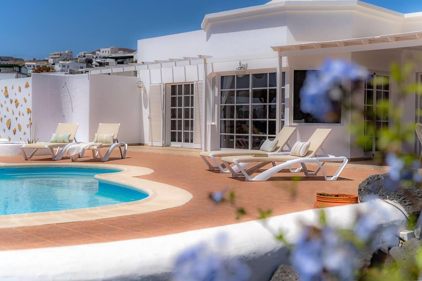 Amazing 3 Bedroom Ocean View With Pool Tias Exterior photo