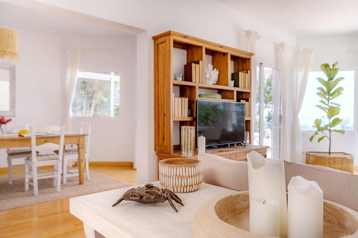 Amazing 3 Bedroom Ocean View With Pool Tias Exterior photo