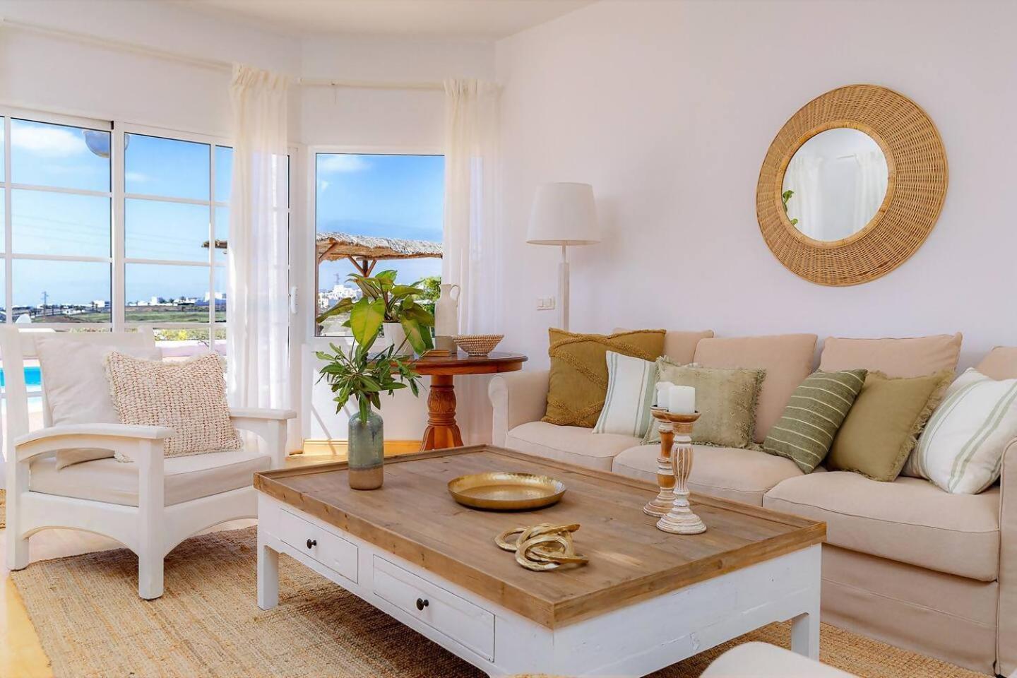 Amazing 3 Bedroom Ocean View With Pool Tias Exterior photo