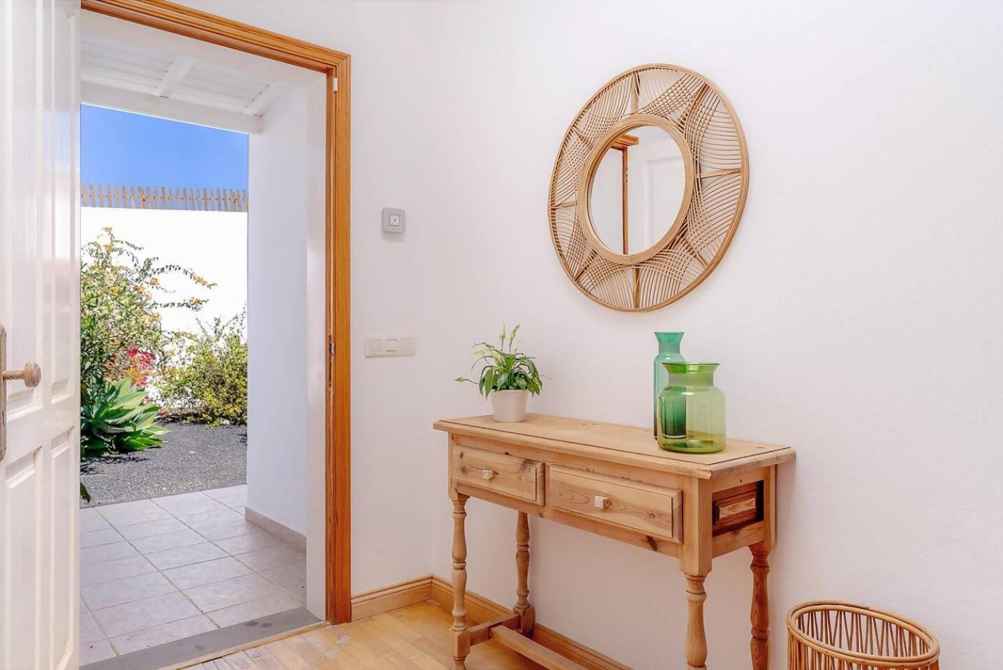Amazing 3 Bedroom Ocean View With Pool Tias Exterior photo