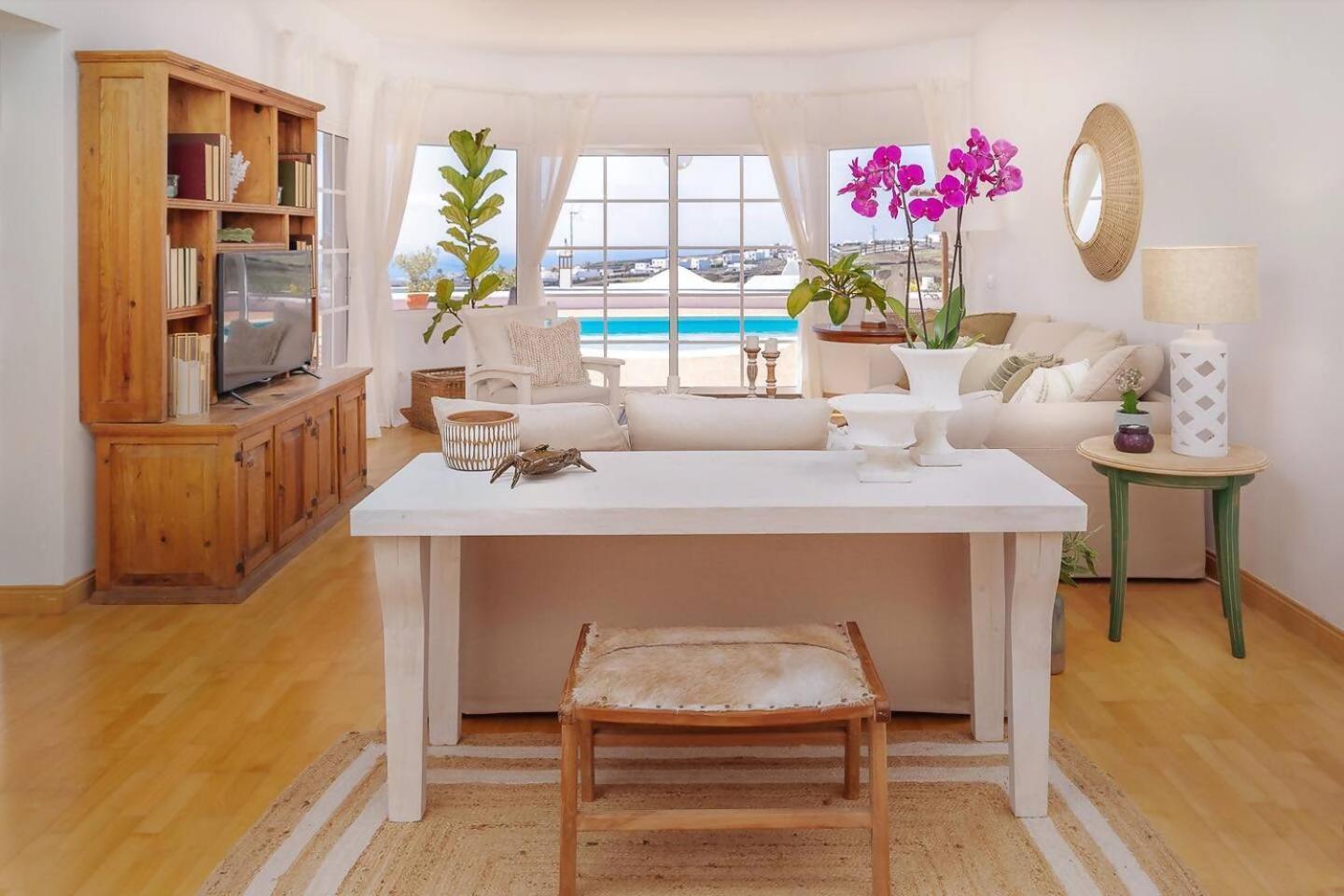 Amazing 3 Bedroom Ocean View With Pool Tias Exterior photo